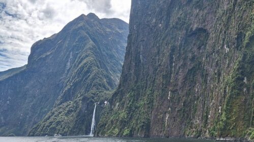 スターリングの滝の後に見れる象の山"The Elephant"