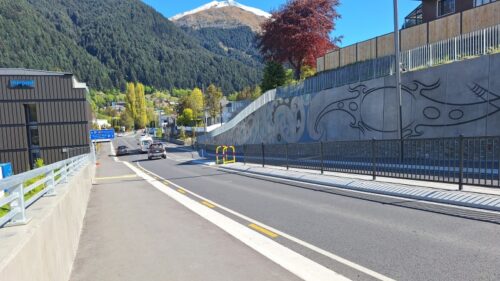 Henry Stの歩行者用中央安全帯