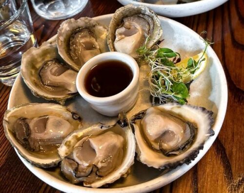 クイーンズタウンキャンプテンレストランでのブラフオイスター