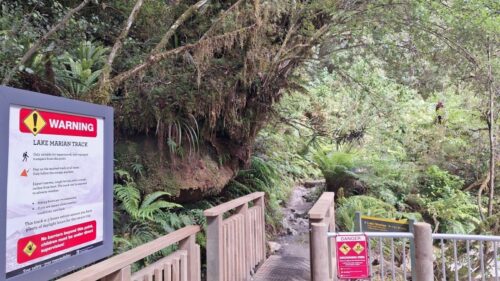 レイクマリアン・トラックの警告サイン