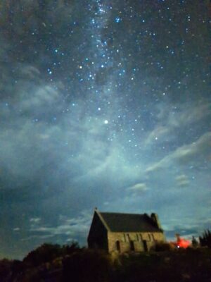 2025年4月4日PM2150スマートフォン(Galaxy)で撮影南十字星と良き羊飼いの教会 