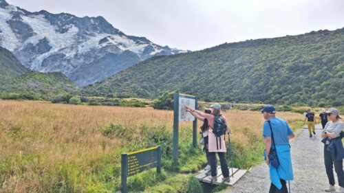 ケアポイントとキャンプ場の駐車場からのトラックの合流点 26'3月16日