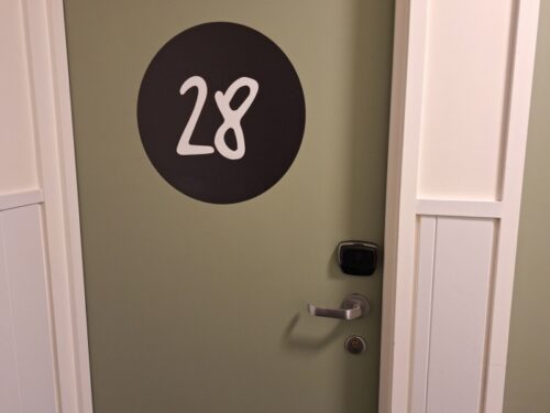 テカポハカハウスの部屋の扉はカードキー形式