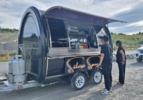 テカポのマレーシア料理フードトラック / Silver Spoon