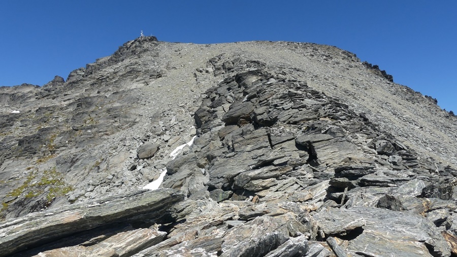 ノースサミットへの大岩の斜面