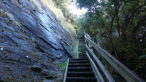 ロッキーマウンテントラック急な階段
