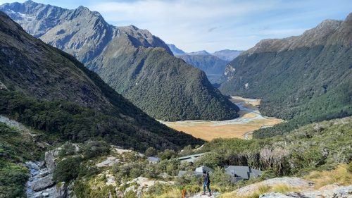 ルートバーンフォールスハットを見下ろす
