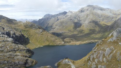 コニカルヒルからルートバーン渓谷の景観