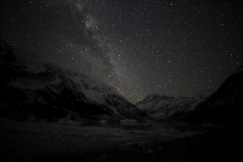 DPPソフトでノイズ処理したマウントクックフッカー氷河湖Raw画像1枚のJPG写真