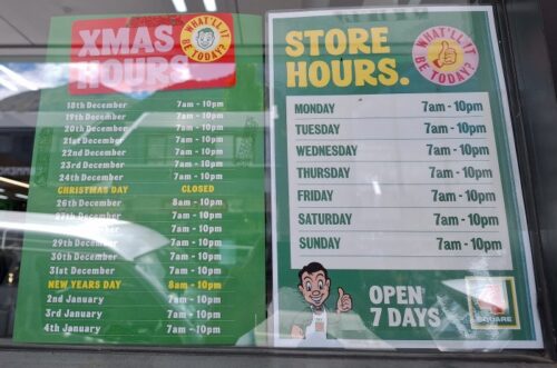 クイーンズタウンのFour Square スーパーマーケットの2023年クリスマスから年末年始の営業時間