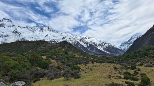 慰霊碑（Alpine Memorial)からマウントクックの眺望