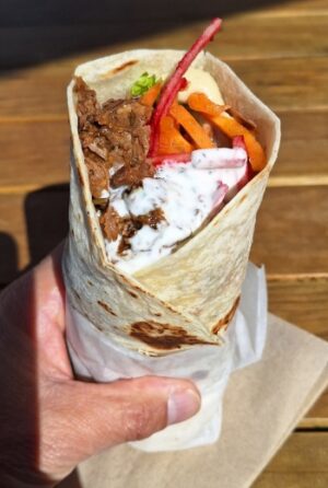 クイーンズタウンハべべ・ラップ＋ローストラム＋ヨーグルトソース