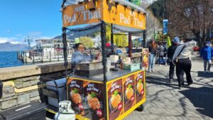 クイーンズタウンレイクフロントの屋台Pad Thai