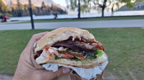 ファーグバーガーの Ferg Deluxe