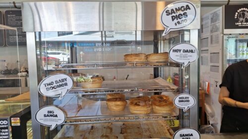 The Greedy Cow のSanga's Pie を入れている保温ケース。レジ横にある。