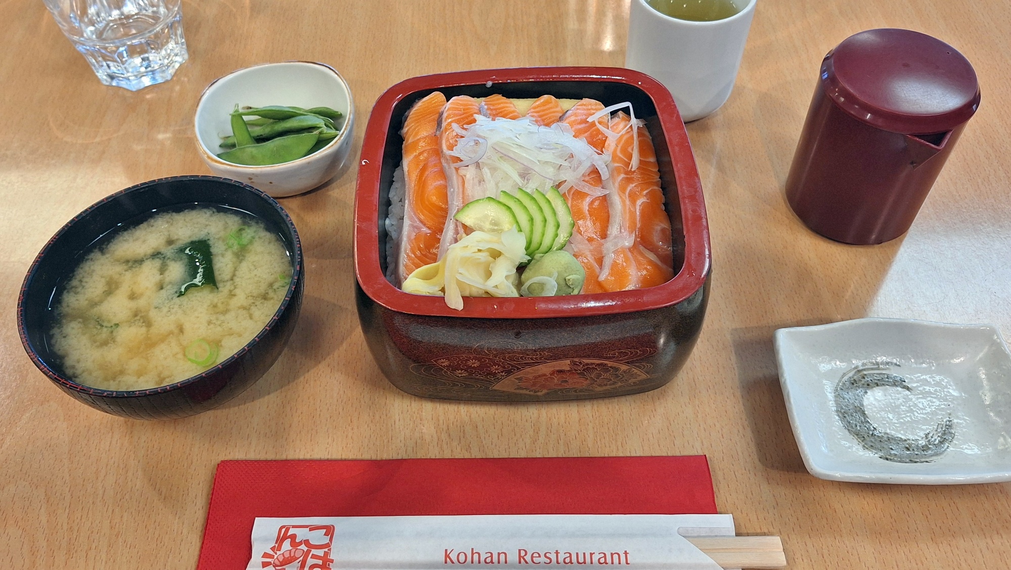テカポサーモン丼