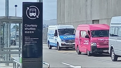 クライストチャーチ空港レンタカー会社無料送迎シャトル