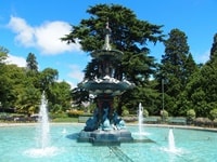 ボタニックガーデンピーコック噴水
