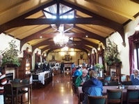 ラーナック城舞踏会場カフェ