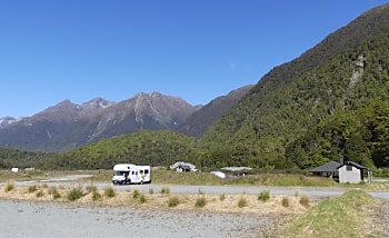 DOC管理のCascade Creek Camp Site