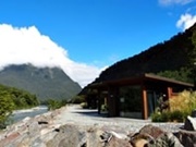 ミルフォードサウンドロッジリバーサイドシャレー