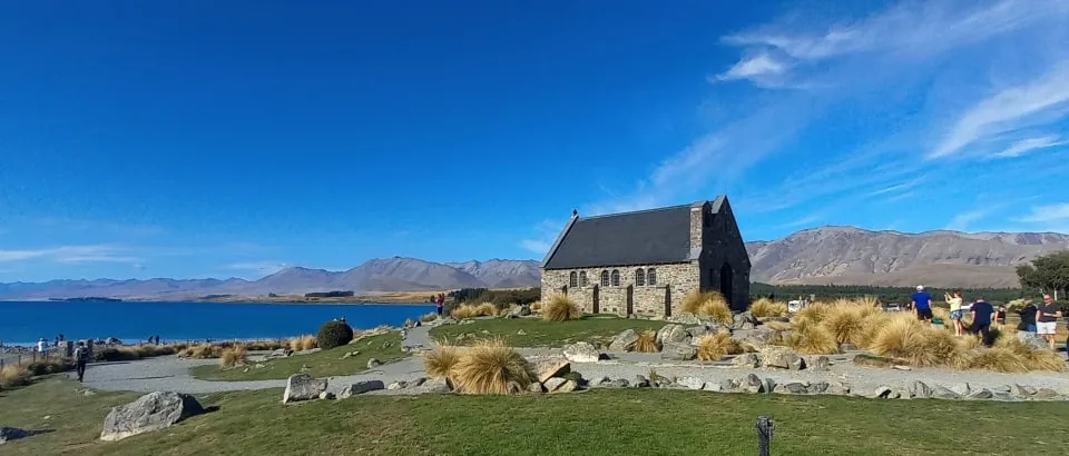 テカポ湖と良き羊飼いの教会