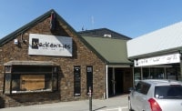 Mackenzies Cafe Bar & Grillテカポ