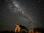 テカポ教会と天の川