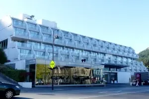 クラウンプラザ・クイーンズタウン日本語予約