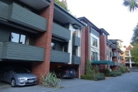 セント・ジェイムス・アパートメント