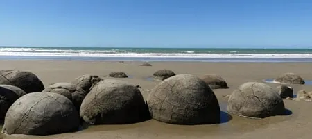 NZブリーズ観光送迎ツアーモエラキボールダーズ